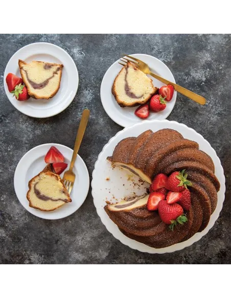 Molde Swirl Bundt Pan Nordic Ware