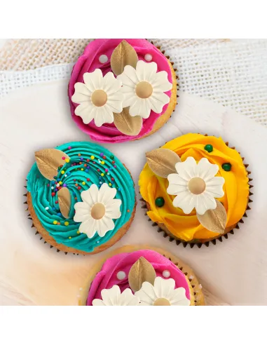 Set 4 flores blancas y 6 hojas doradas de oblea Dekora