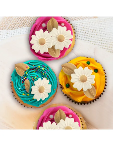 Set 4 flores blancas y 6 hojas doradas de oblea Dekora