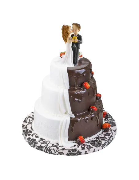 Figura novios con copa y beso 16 cm