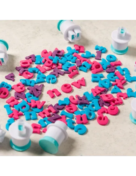 Set 26 mini cortadores con expulsor Letras Mayúsculas  LOYAL