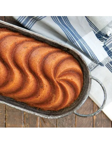 Molde Heritage Loaf Pan Nordic Ware