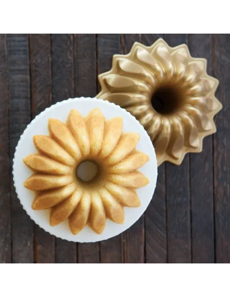 Molde Lotus Bundt Pan Nordic Ware