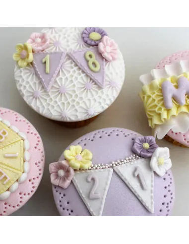 Molde silicona banderines con números Katy Sue