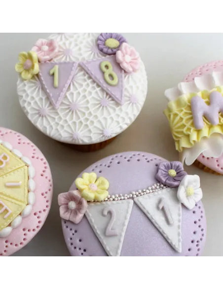 Molde silicona banderines con números Katy Sue