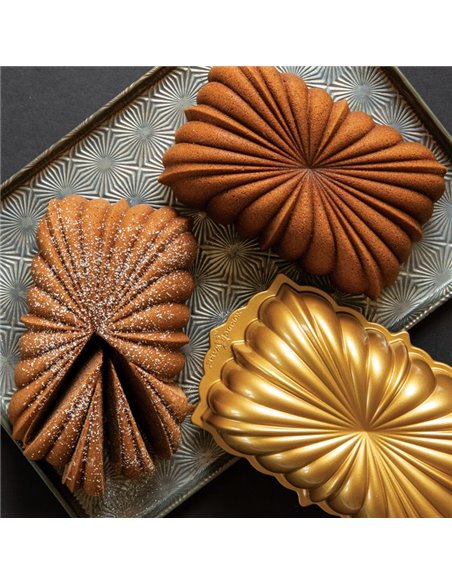 Molde Classic Fluted Loaf Pan Nordic Ware